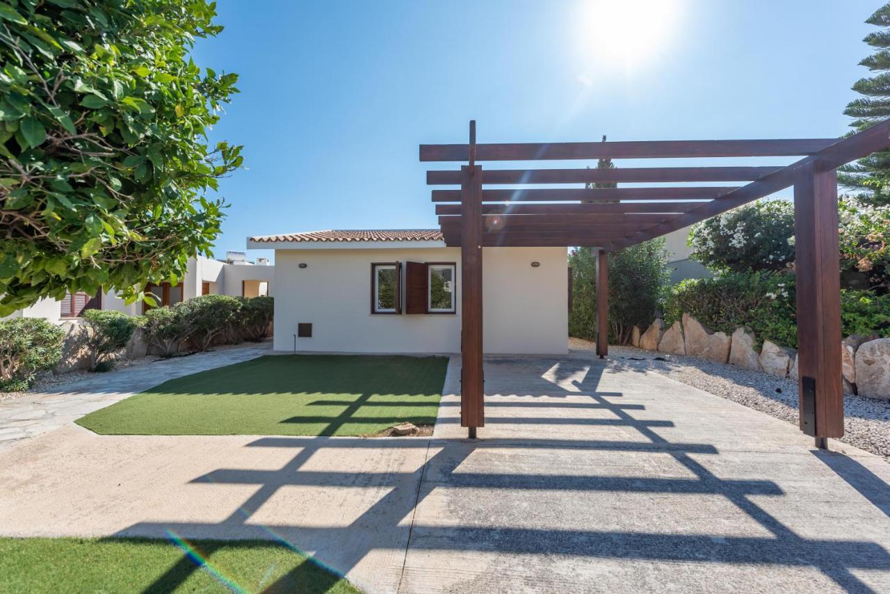 Villa Savoya Sunrise By Ezoria Villas Coral Bay Buitenkant foto