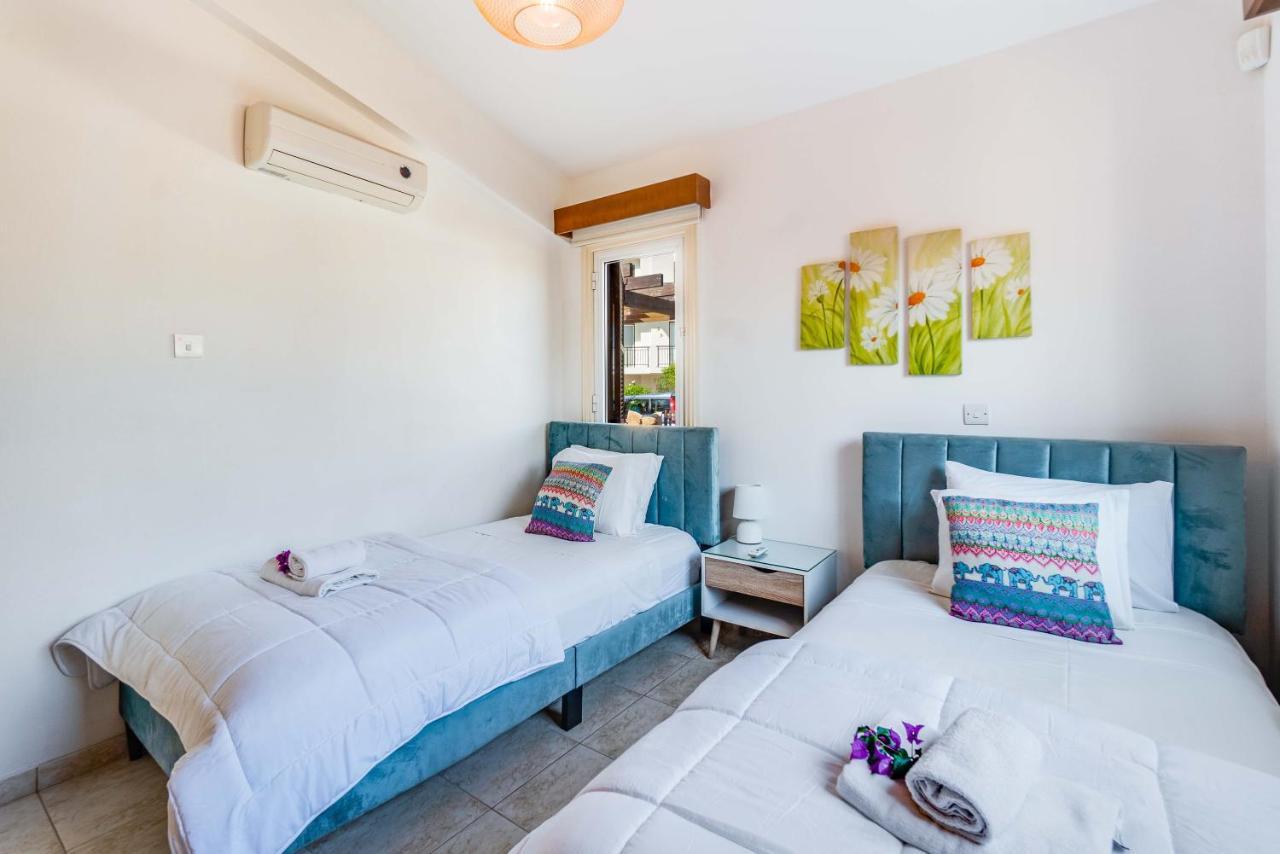 Villa Savoya Sunrise By Ezoria Villas Coral Bay Buitenkant foto